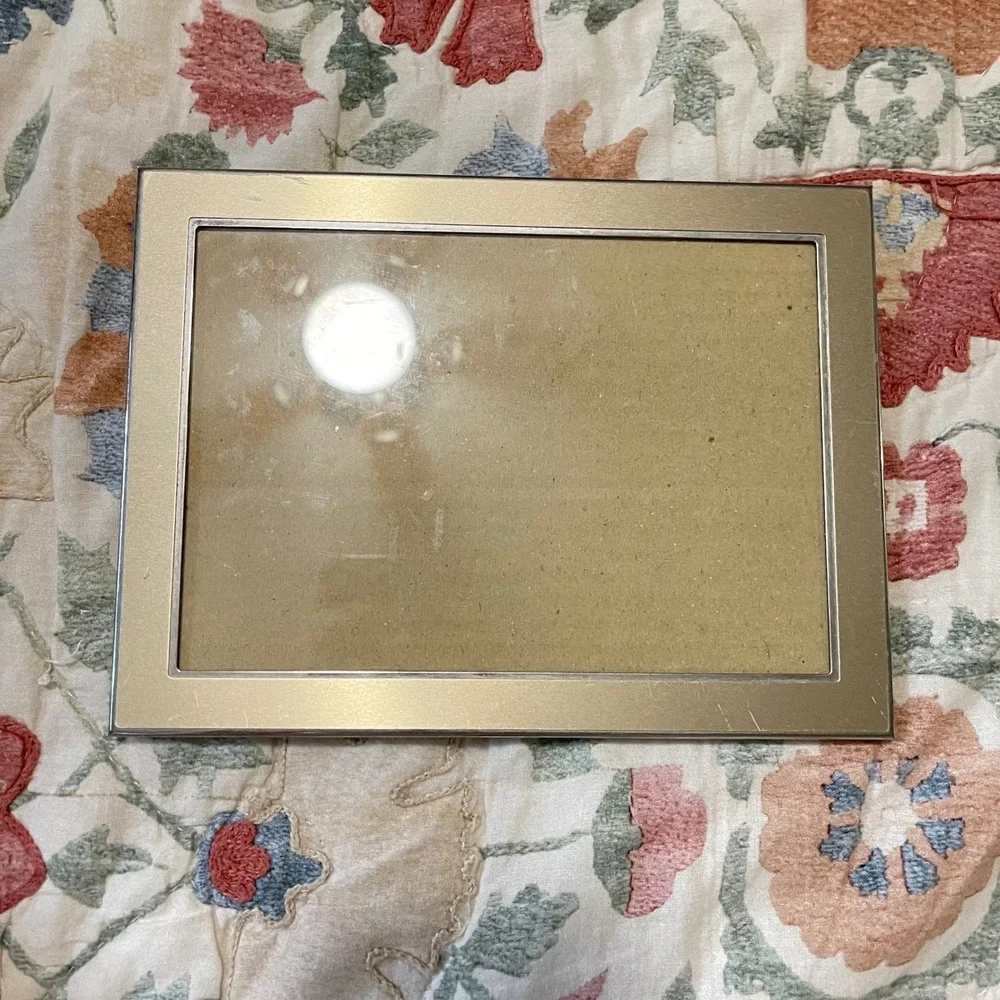 PICTURE PHOTO EASEL FRAME Vtg Brass Filigree Floral Art Nouveau Gold Ornate 5x7